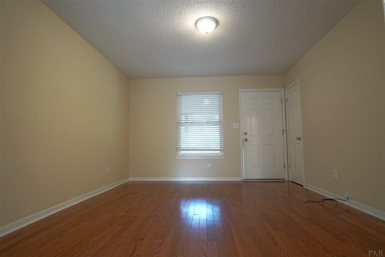 5688 Muldoon Road Pensacola, FL 32526 - Photo 3 of 23