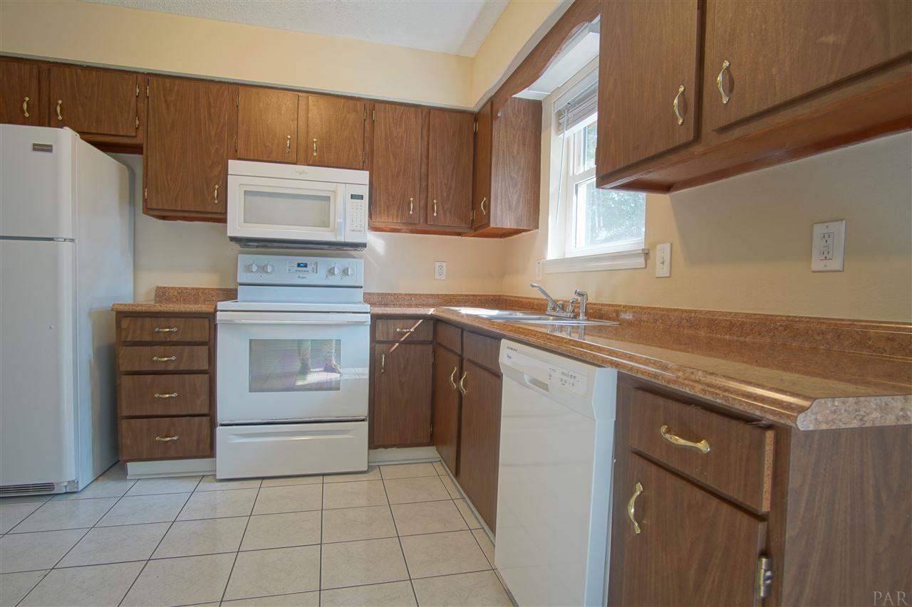 5688 Muldoon Road Pensacola, FL 32526 - Photo 5 of 23