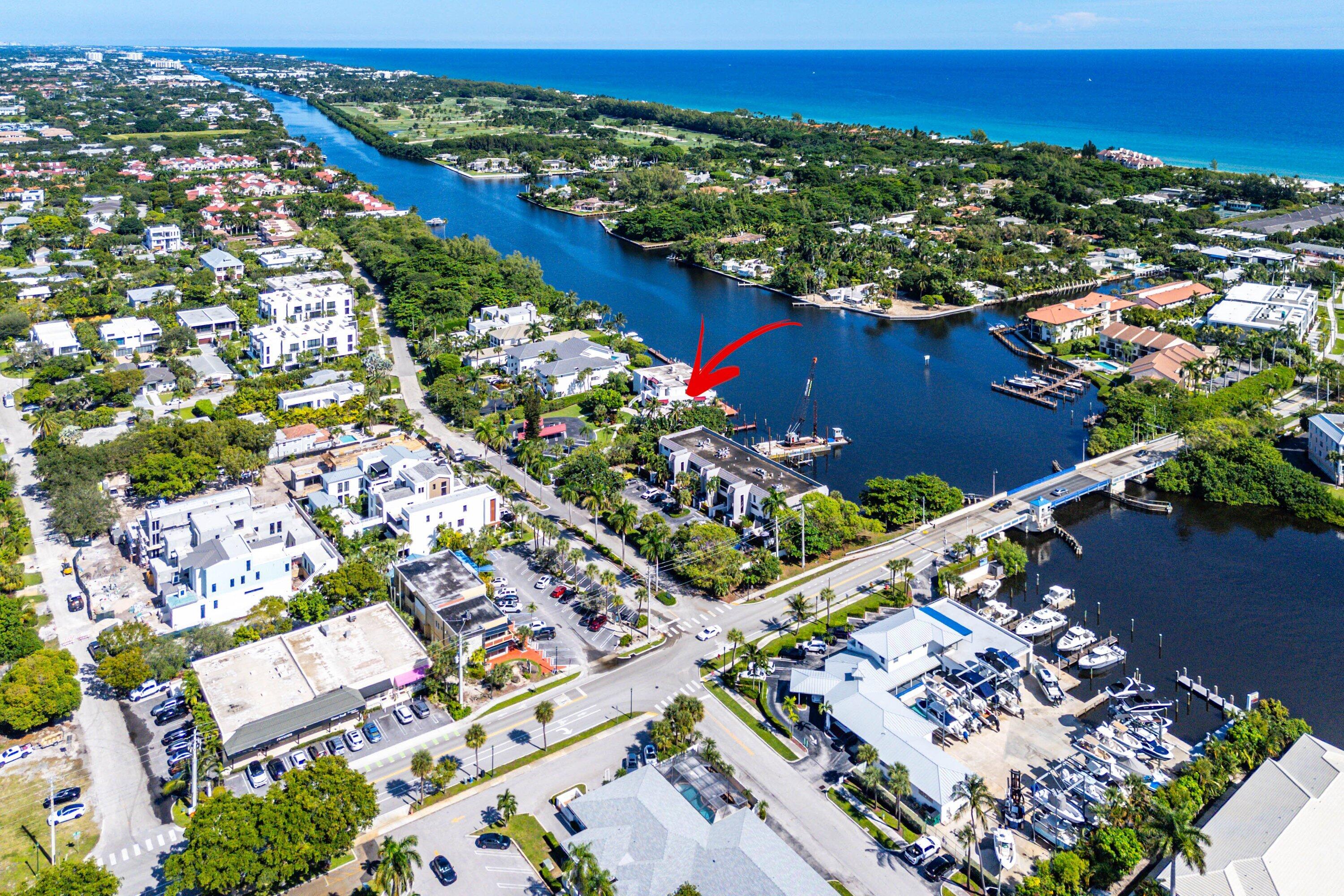 811 Palm Trail Delray Beach, FL 33483 - Photo 57 of 57 view of city and mountain