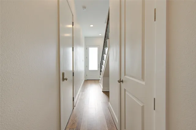 $2,000 | 8964 Zurcher Lane, Houston, TX 77080