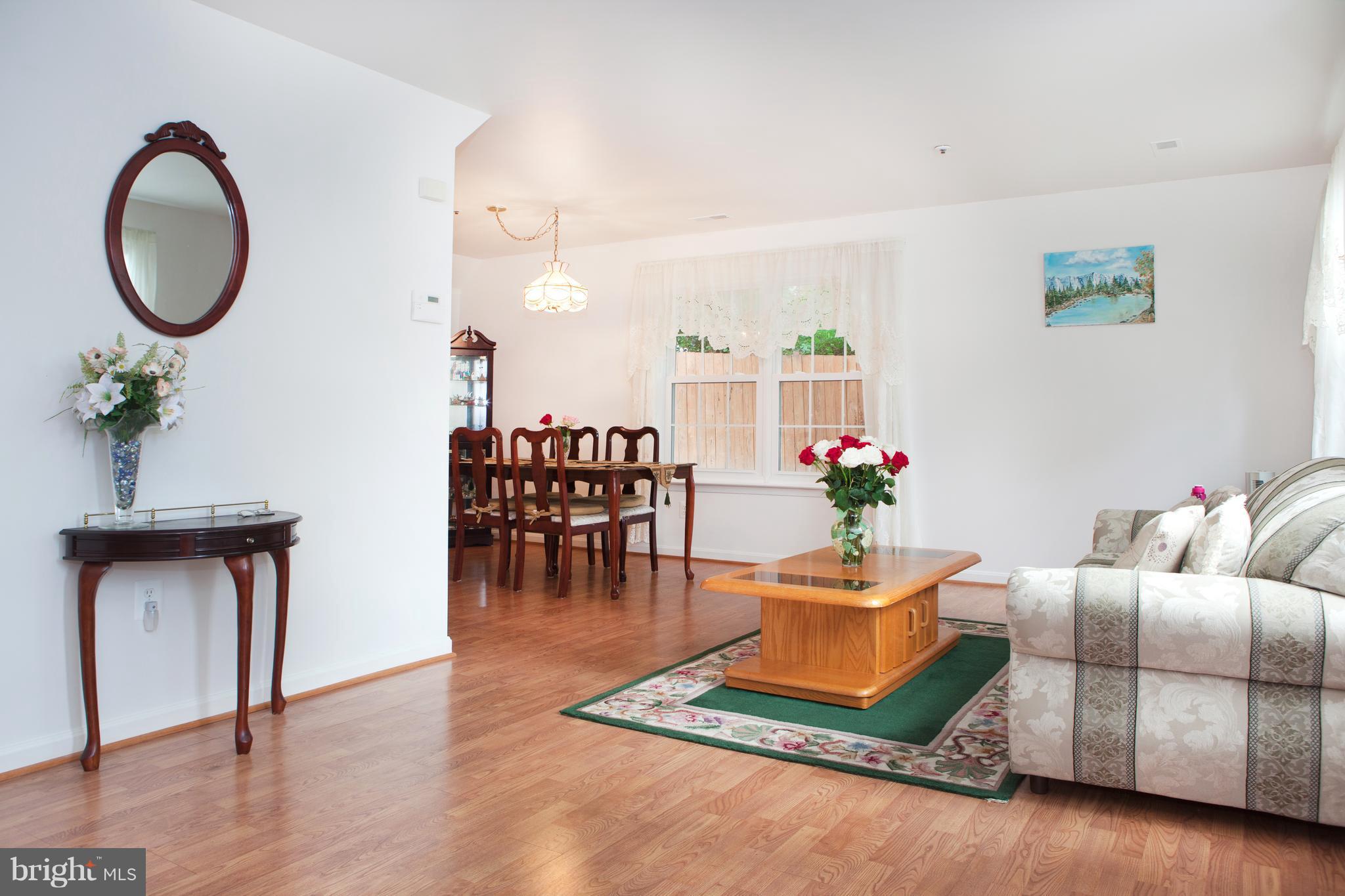 11 Spring Street Gaithersburg, MD 20877 - Photo 2 of 23 Living Room