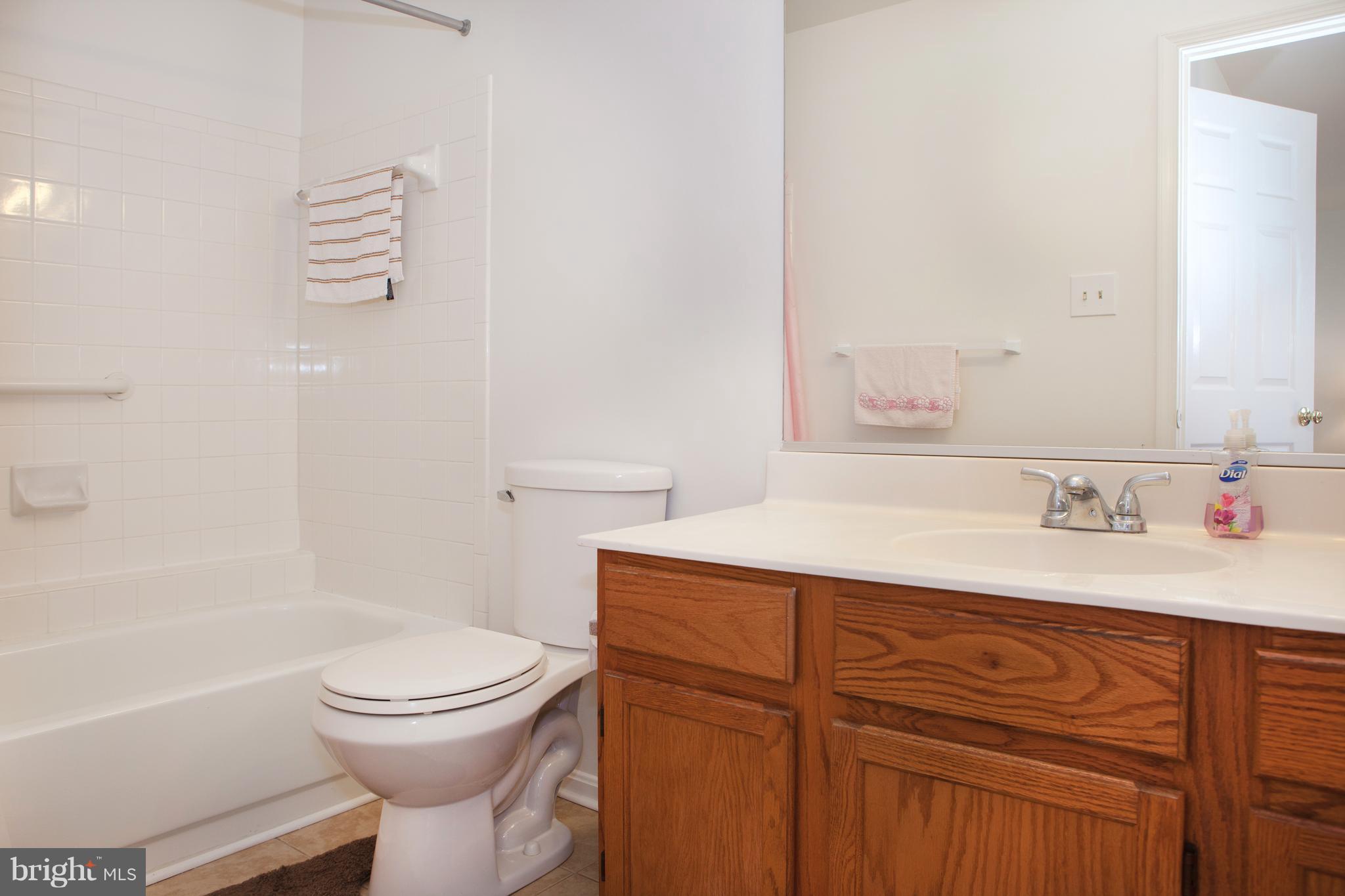 11 Spring Street Gaithersburg, MD 20877 - Photo 14 of 23 Bath