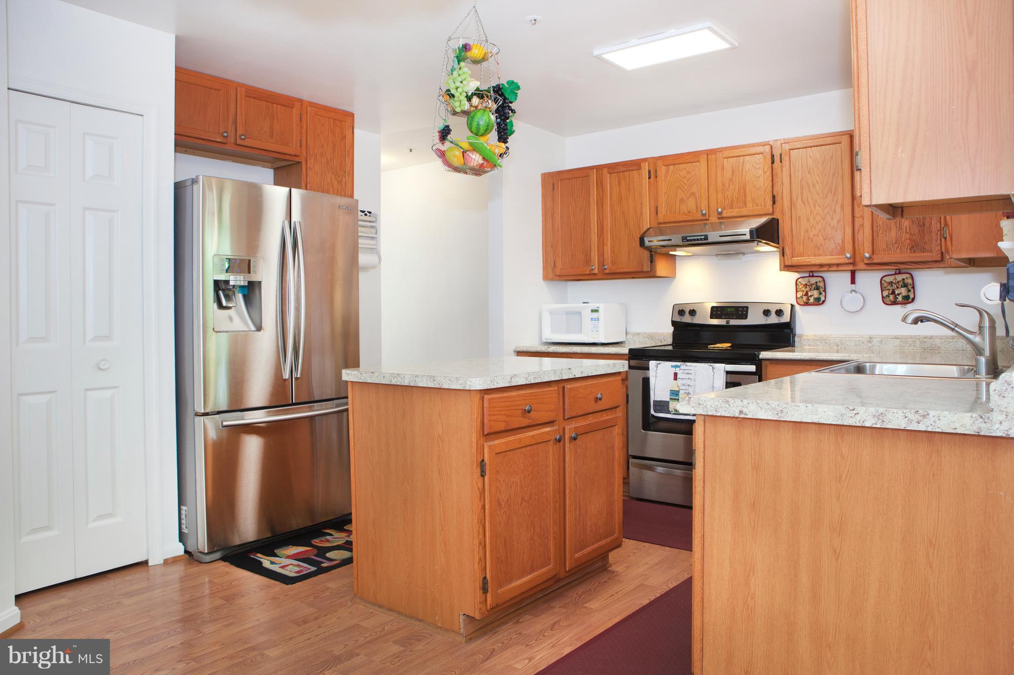 11 Spring Street Gaithersburg, MD 20877 - Photo 6 of 23 Kitchen