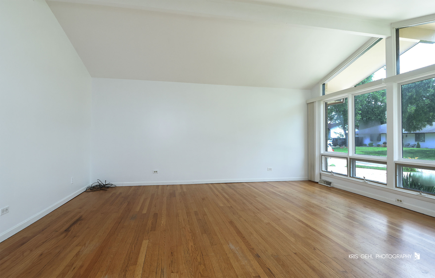 530 Northgate Road Lindenhurst, IL 60046 - Photo 2 of 20 Gallery Image 2
