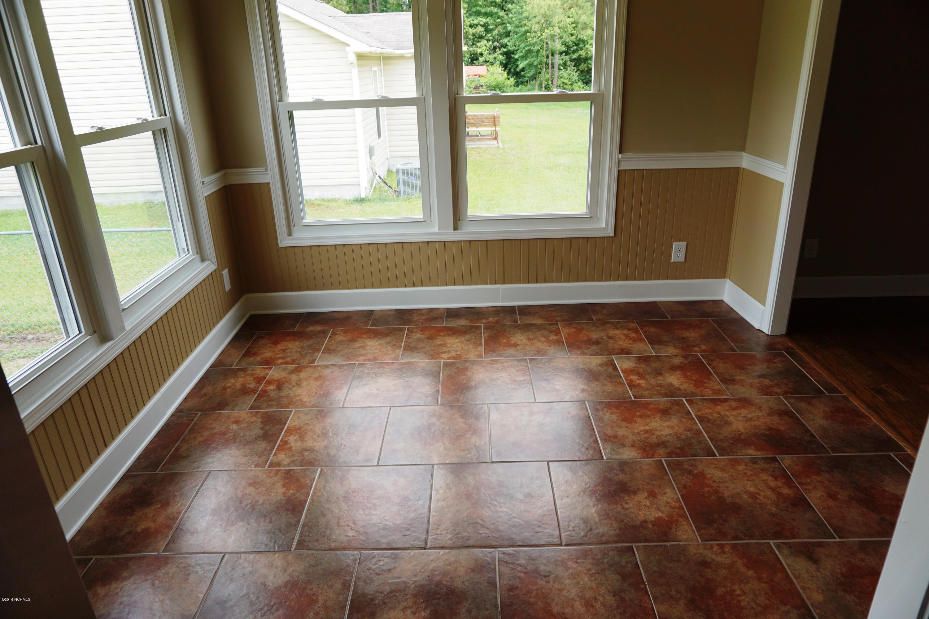 987 Five Mile Road Richlands, NC 28574 - Photo 16 of 32 DSC00534