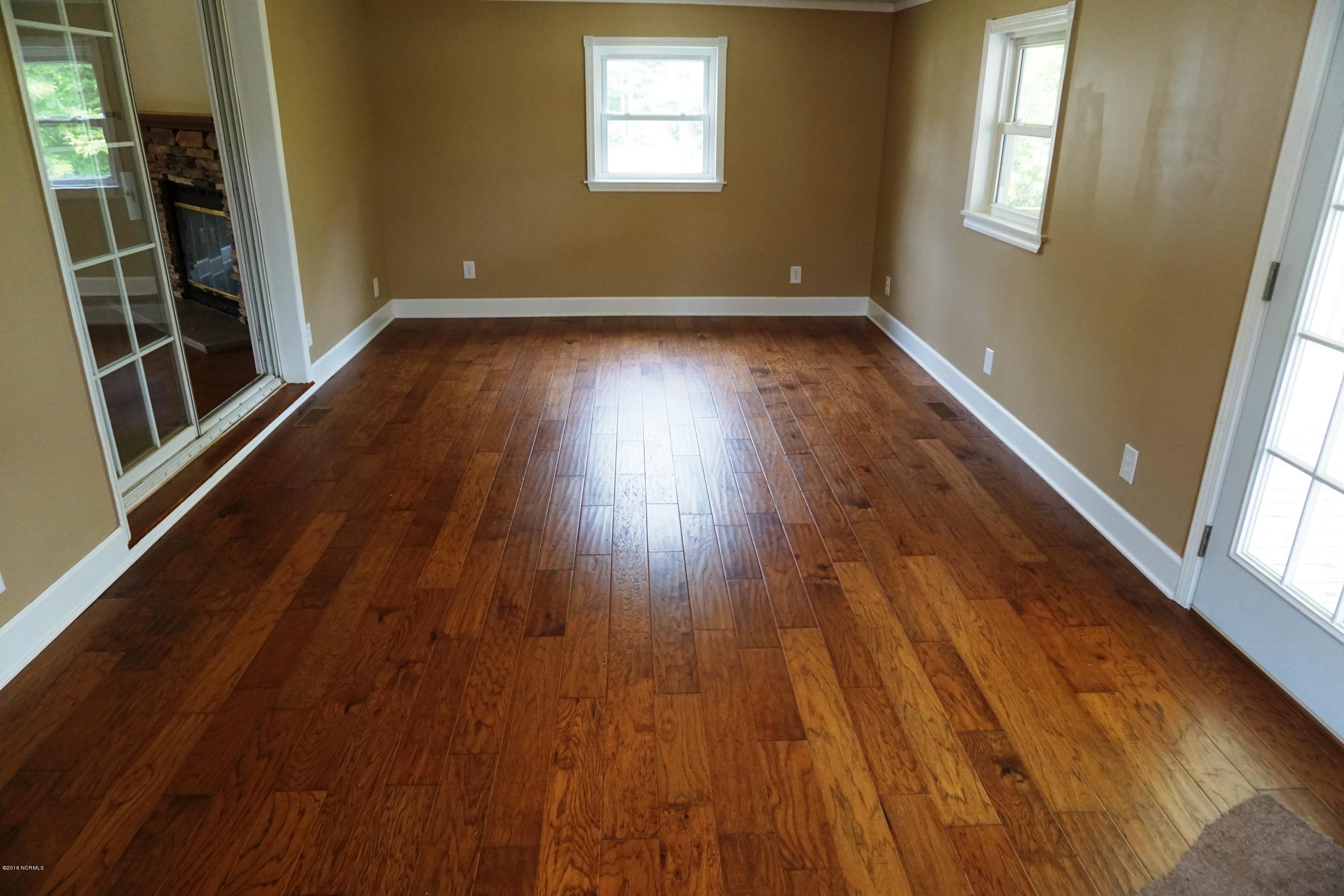 987 Five Mile Road Richlands, NC 28574 - Photo 20 of 32 DSC00542