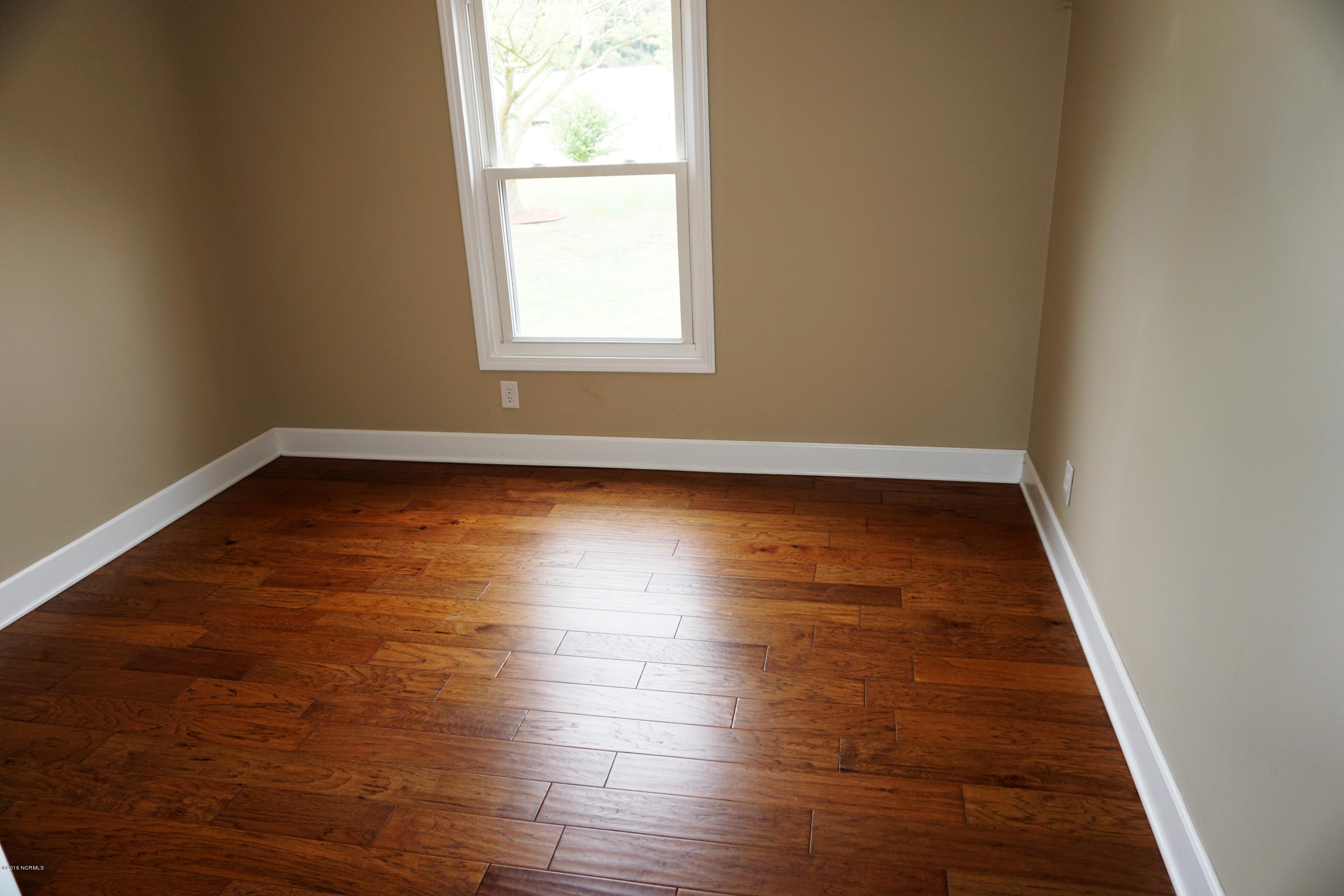 987 Five Mile Road Richlands, NC 28574 - Photo 26 of 32 DSC00552