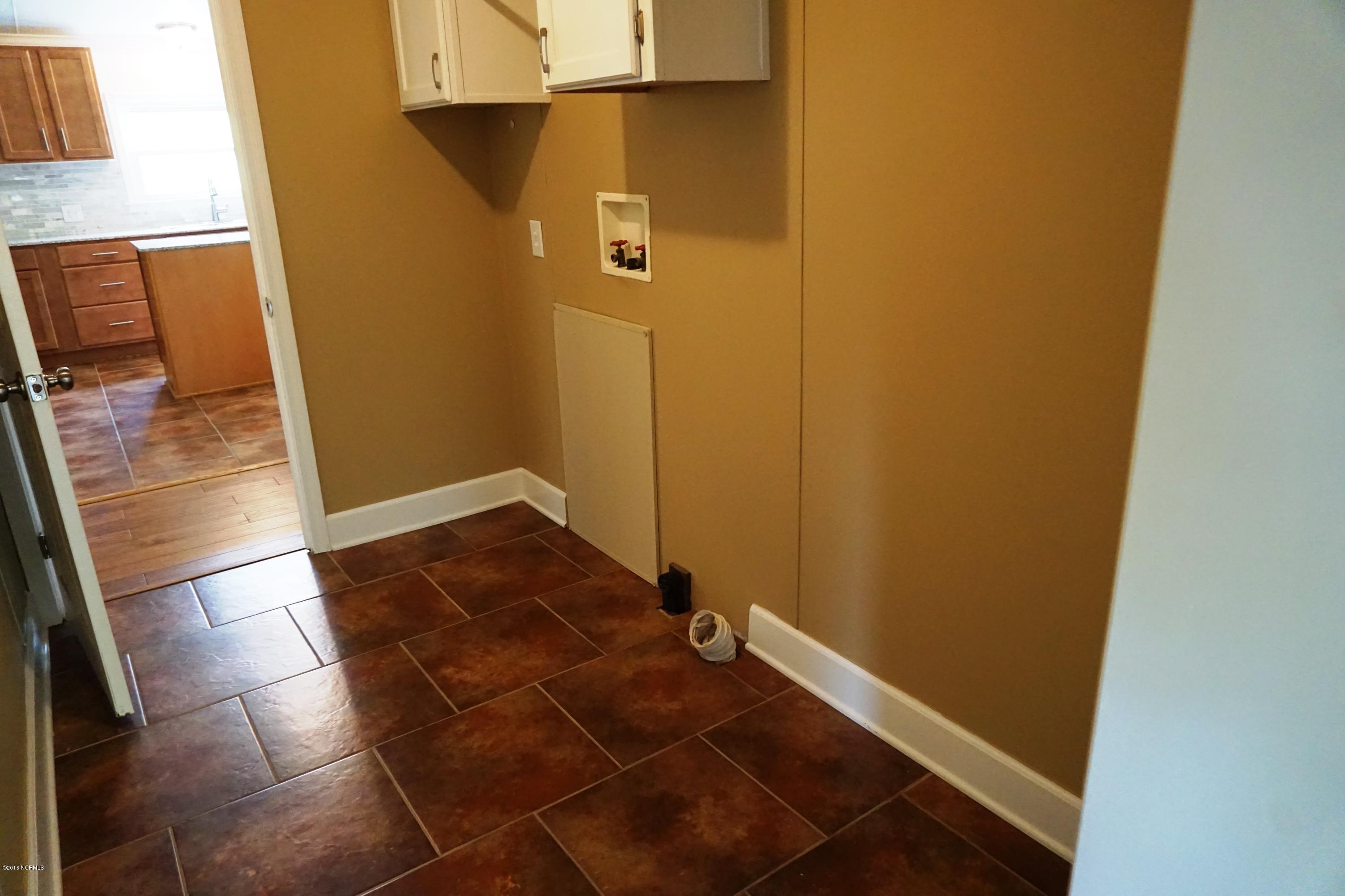 987 Five Mile Road Richlands, NC 28574 - Photo 30 of 32 DSC00543