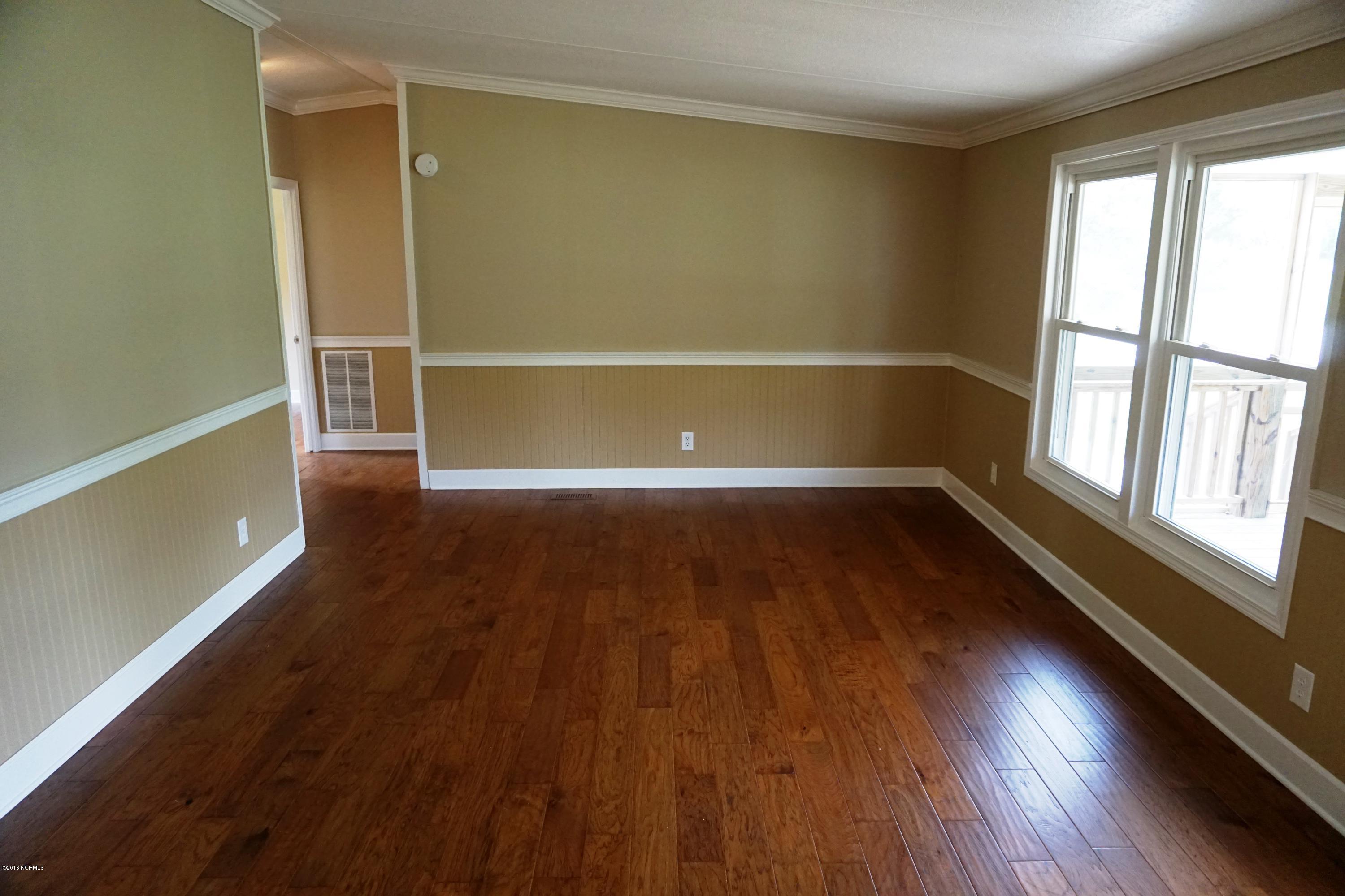 987 Five Mile Road Richlands, NC 28574 - Photo 10 of 32 DSC00526