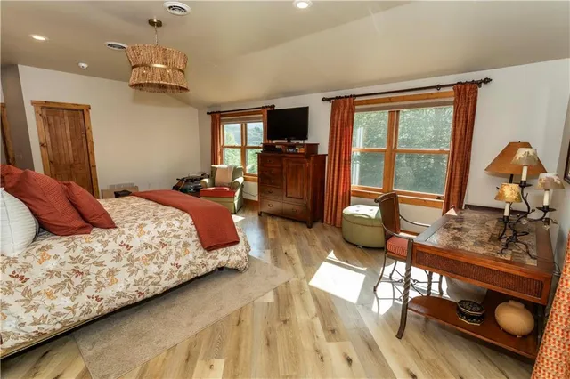 $1,495,000 | 470 Pheasant Run Lane, Champion, PA 15622