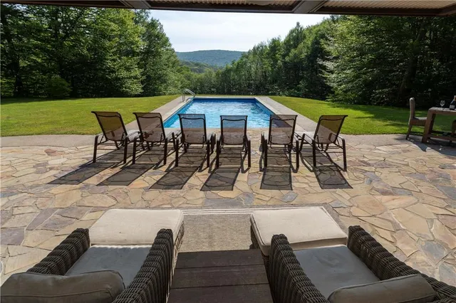$1,495,000 | 470 Pheasant Run Lane, Champion, PA 15622