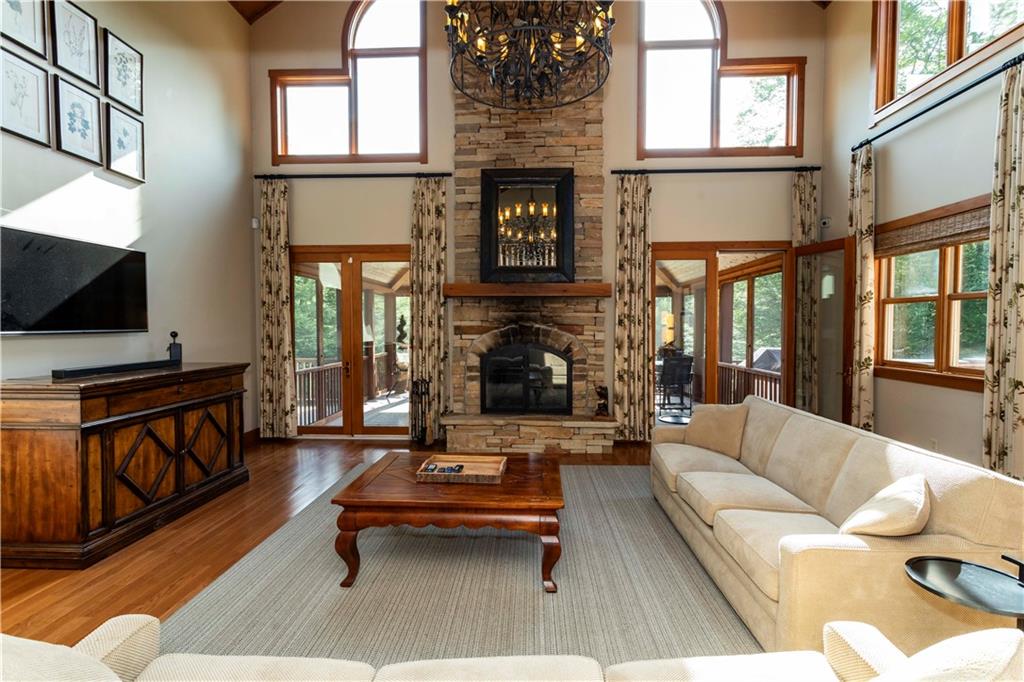 470 Pheasant Run Lane Champion, PA 15622 - Photo 4 of 47