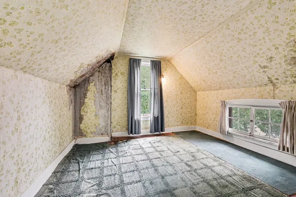 $260,000 | 527 North Monroe Street, Lowell, MI 49331