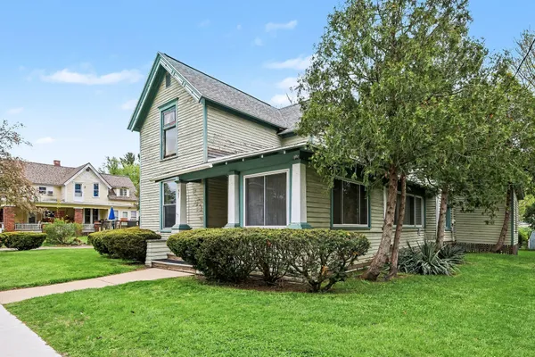 $260,000 | 527 North Monroe Street, Lowell, MI 49331