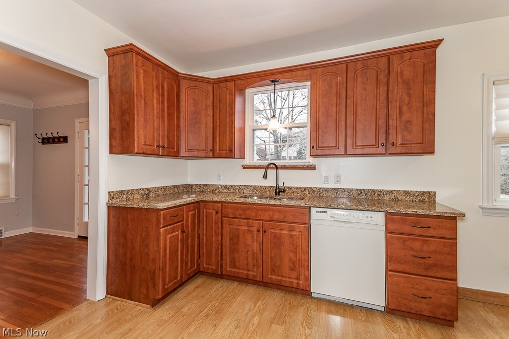 2587 Saybrook Road Cleveland, OH 44118 - Photo 13 of 35 Gallery Image 13