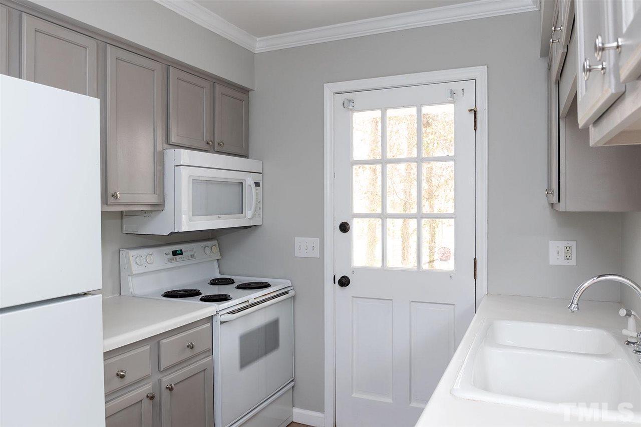 2360 Ravenhill Drive Raleigh, NC 27615 - Photo 6 of 20