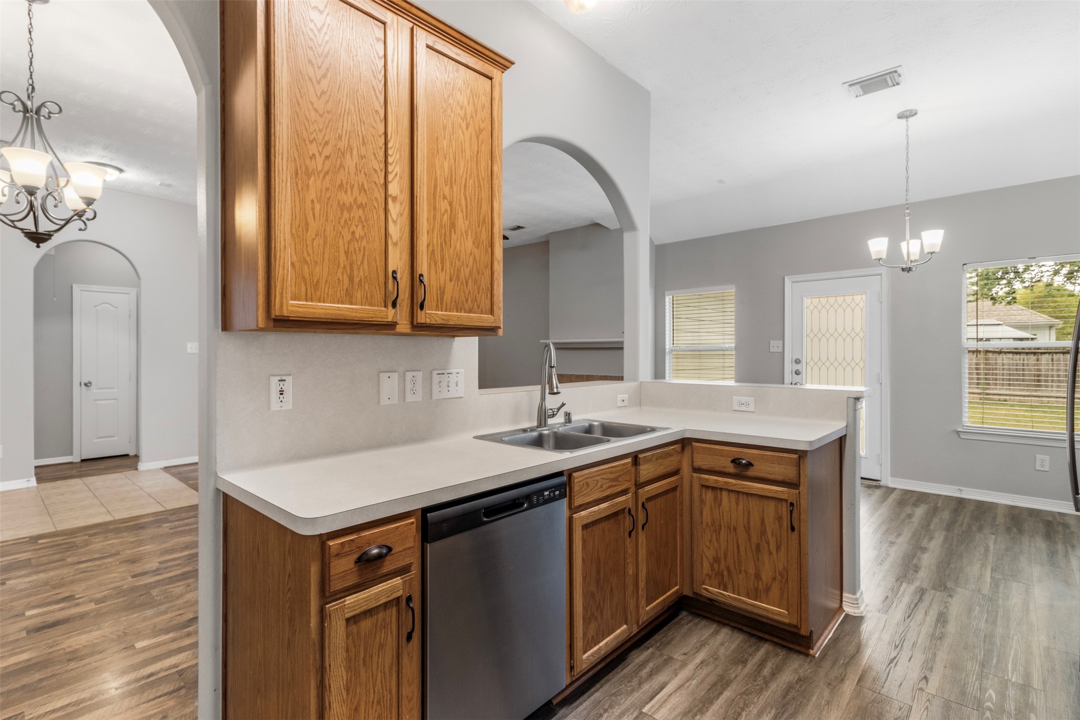 2222 Valley View Crossing Conroe, TX 77304 - Photo 11 of 23