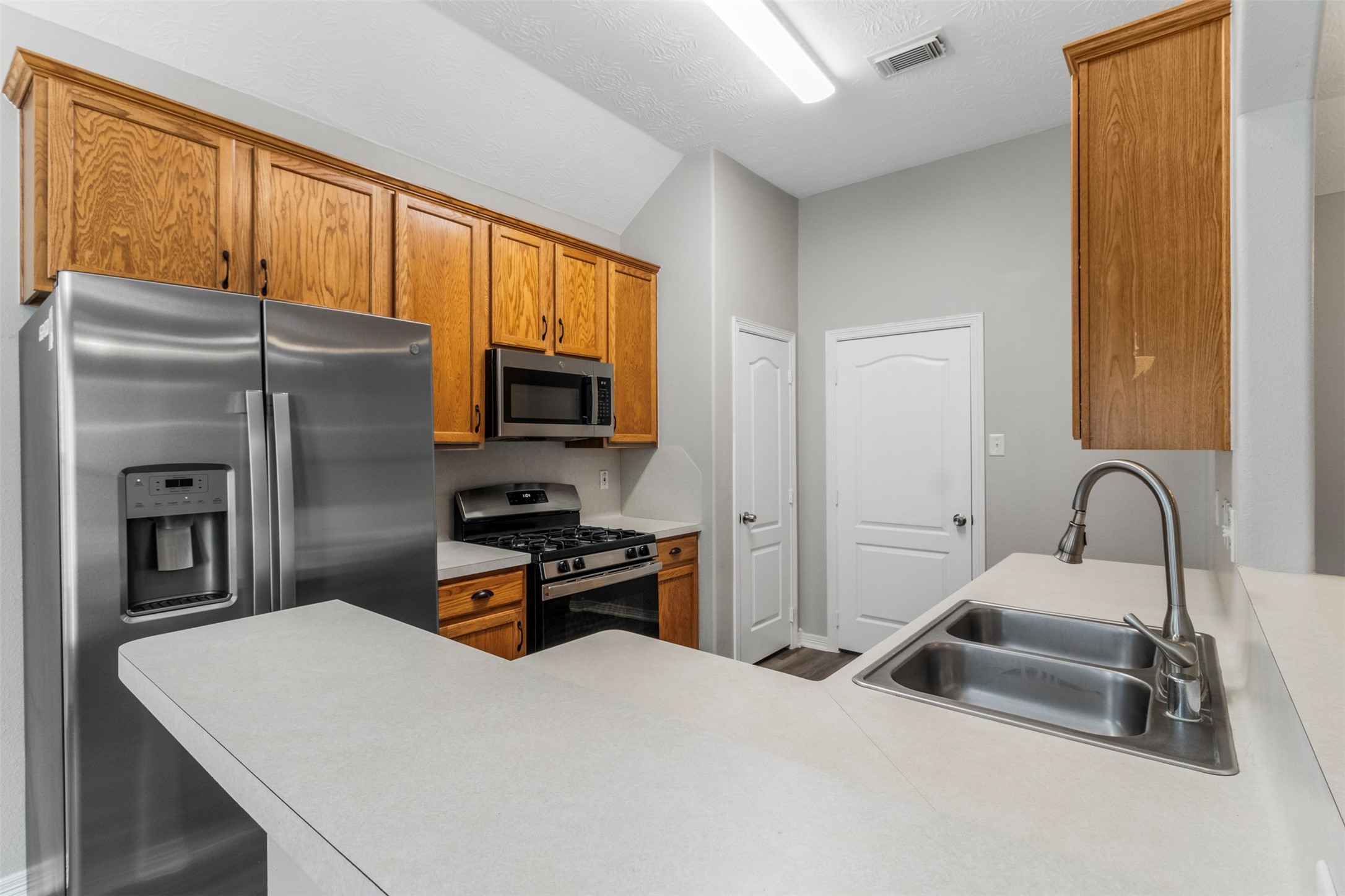 2222 Valley View Crossing Conroe, TX 77304 - Photo 12 of 23