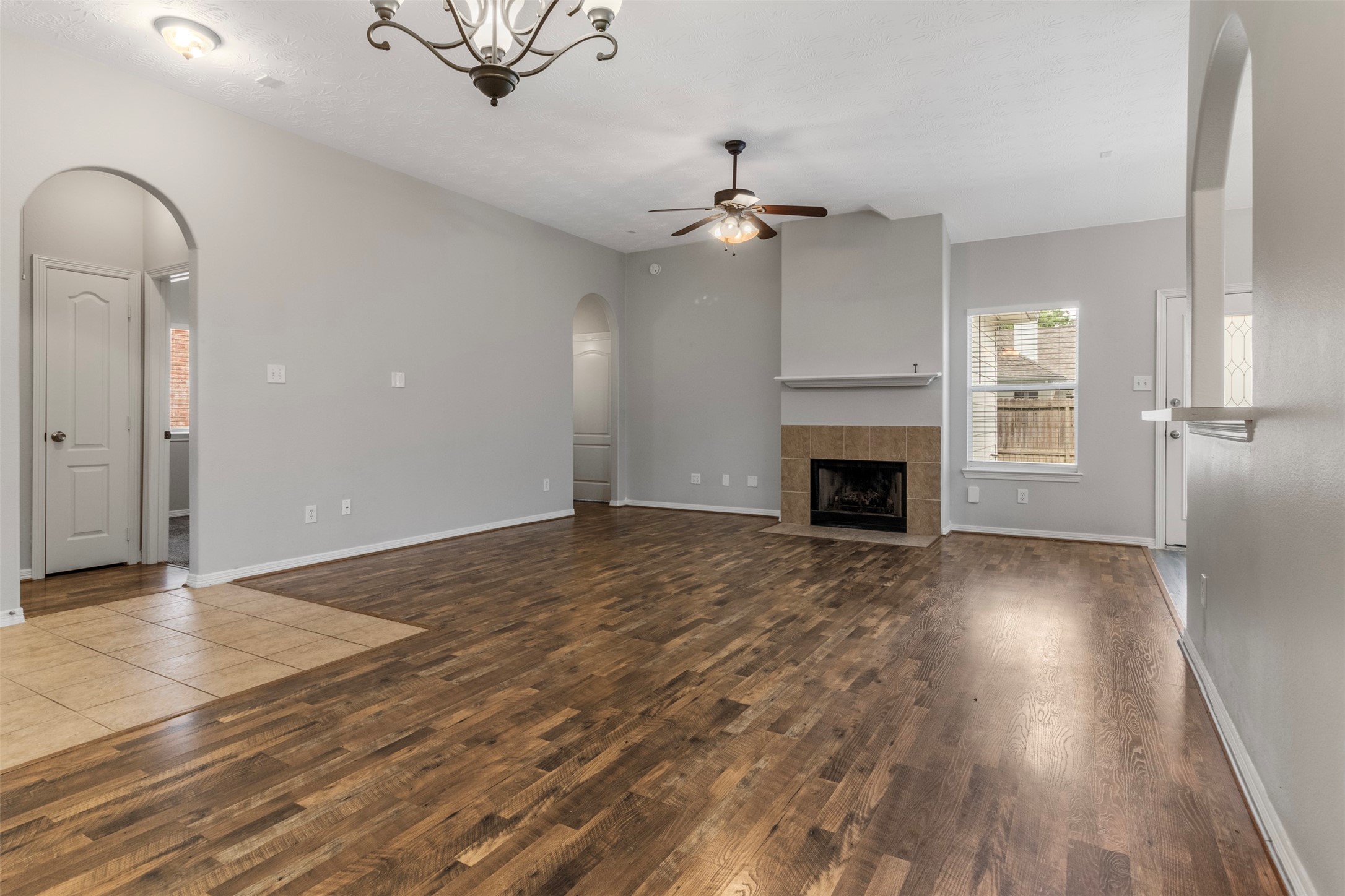 2222 Valley View Crossing Conroe, TX 77304 - Photo 5 of 23