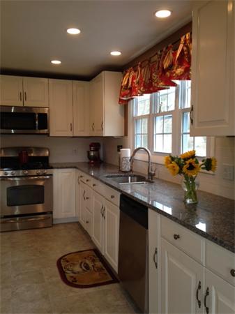 90 Thoreau Road Canton, MA 02021 - Photo 4 of 27 Gallery Image 4