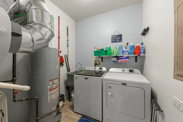 $319,000 | 907 Bluebell Circle, Joliet, IL 60431