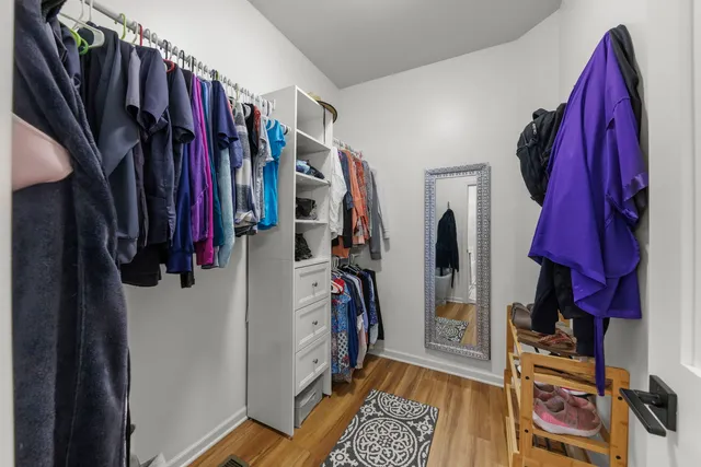 $319,000 | 907 Bluebell Circle, Joliet, IL 60431