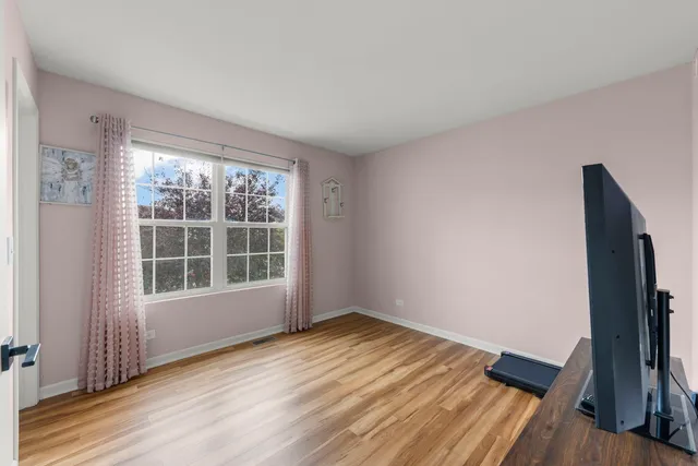 $319,000 | 907 Bluebell Circle, Joliet, IL 60431