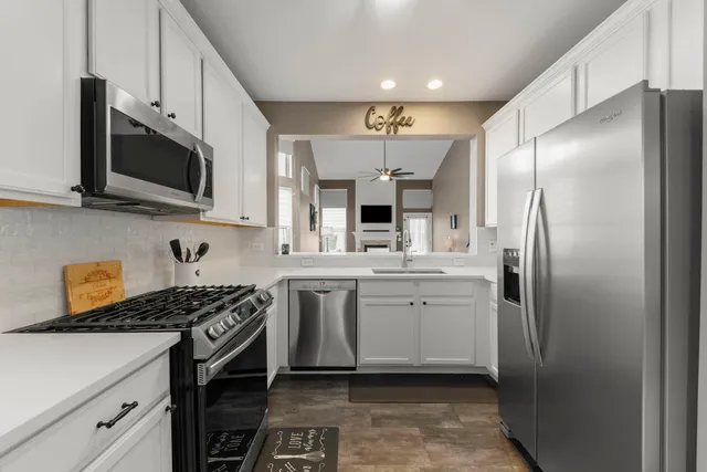 $319,000 | 907 Bluebell Circle, Joliet, IL 60431