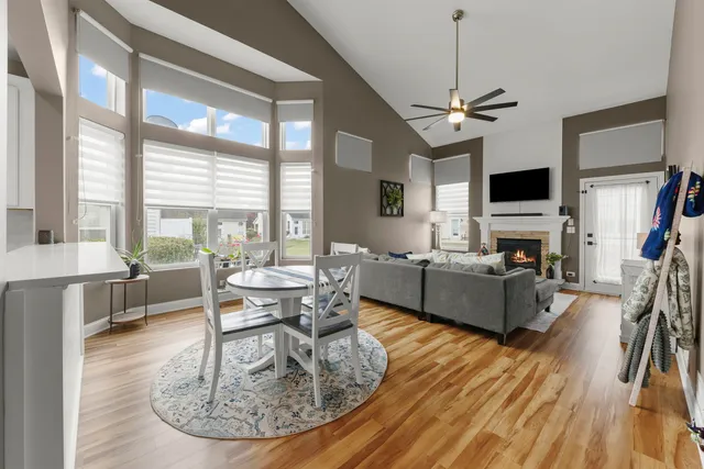 $319,000 | 907 Bluebell Circle, Joliet, IL 60431