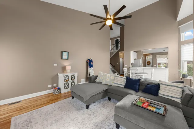 $319,000 | 907 Bluebell Circle, Joliet, IL 60431