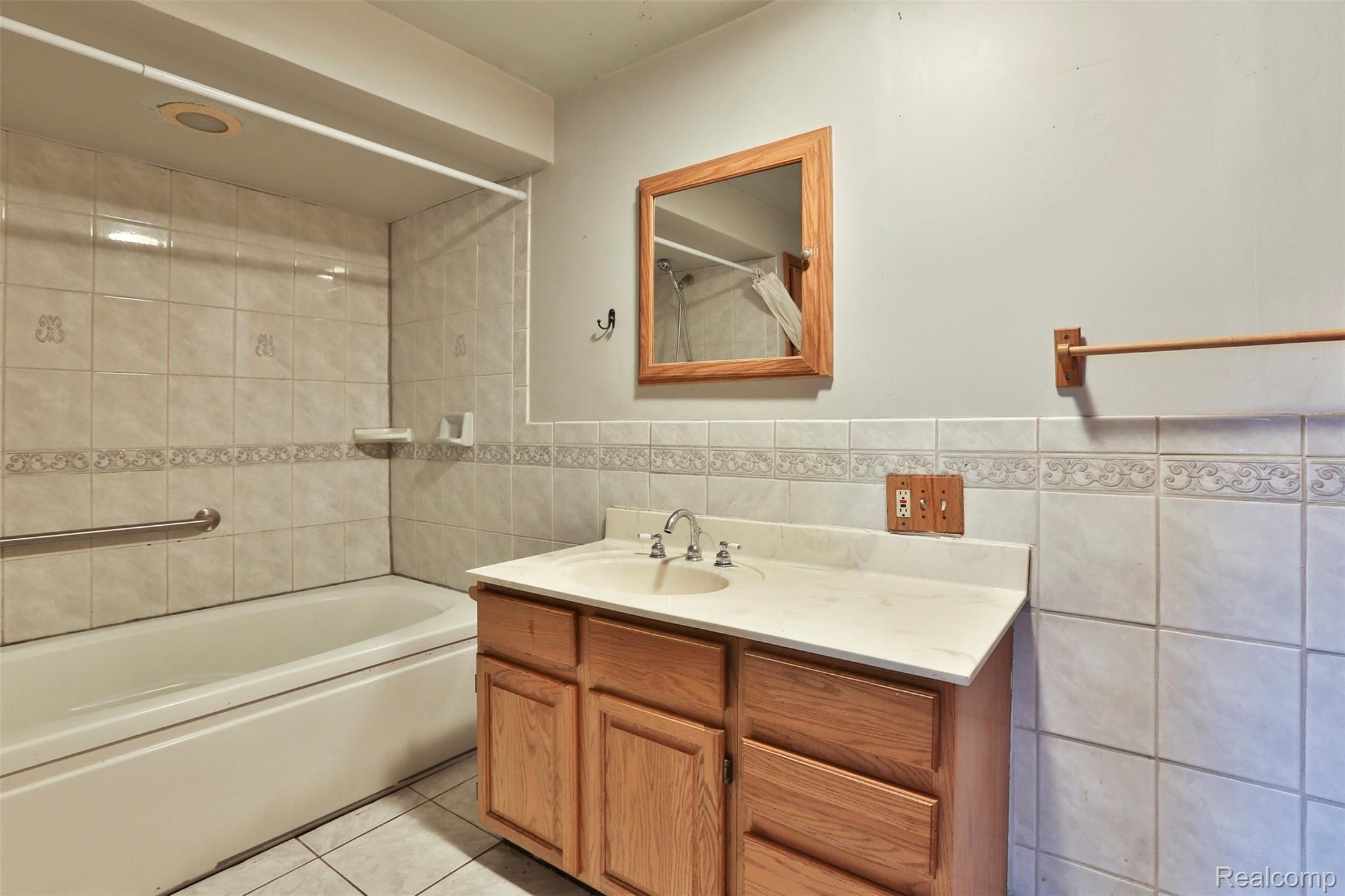 43621 Burtrig Road Belleville, MI 48111 - Photo 6 of 13 2B8A7166.jpg