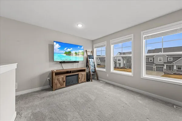 $879,900 | 10125 Shadyview Lane North, Maple Grove, MN 55311