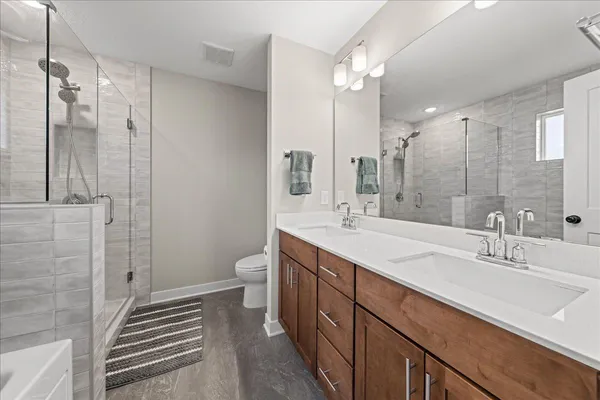 $879,900 | 10125 Shadyview Lane North, Maple Grove, MN 55311