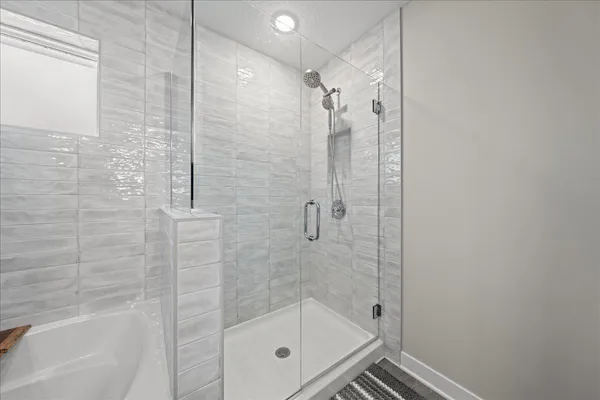 $879,900 | 10125 Shadyview Lane North, Maple Grove, MN 55311