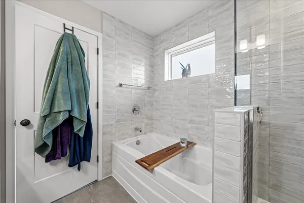 $879,900 | 10125 Shadyview Lane North, Maple Grove, MN 55311