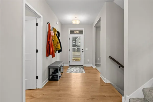 $879,900 | 10125 Shadyview Lane North, Maple Grove, MN 55311