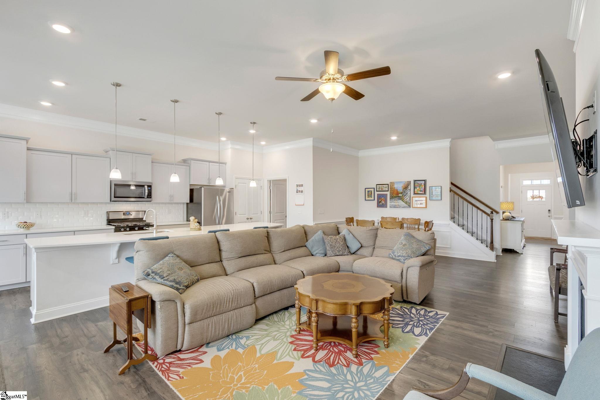 201 Yellow Fox Road Greer, SC 29650 - Photo 8 of 27 Gallery Image 8