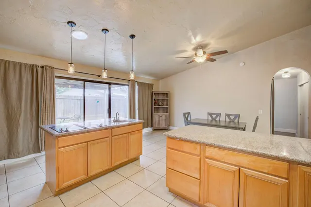 $425,000 | 6648 Branchwater Way, Citrus Heights, CA 95621