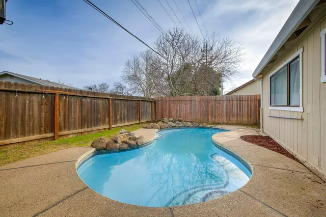 $425,000 | 6648 Branchwater Way, Citrus Heights, CA 95621