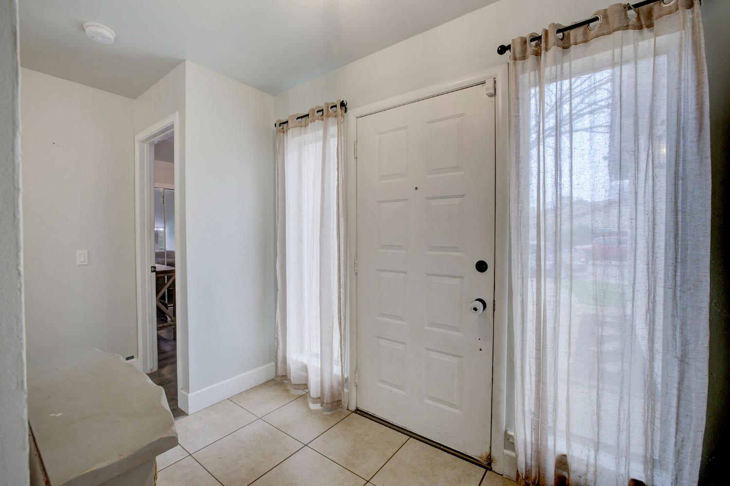 6648 Branchwater Way Citrus Heights, CA 95621 - Photo 3 of 28