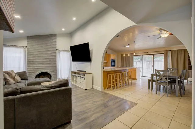 $425,000 | 6648 Branchwater Way, Citrus Heights, CA 95621