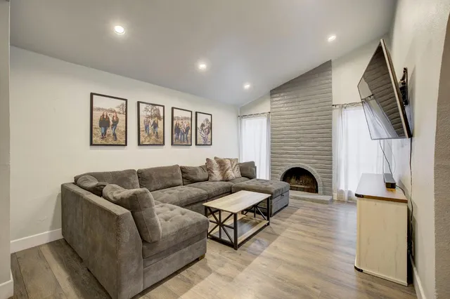 $425,000 | 6648 Branchwater Way, Citrus Heights, CA 95621