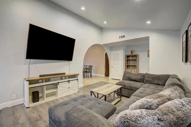 $425,000 | 6648 Branchwater Way, Citrus Heights, CA 95621