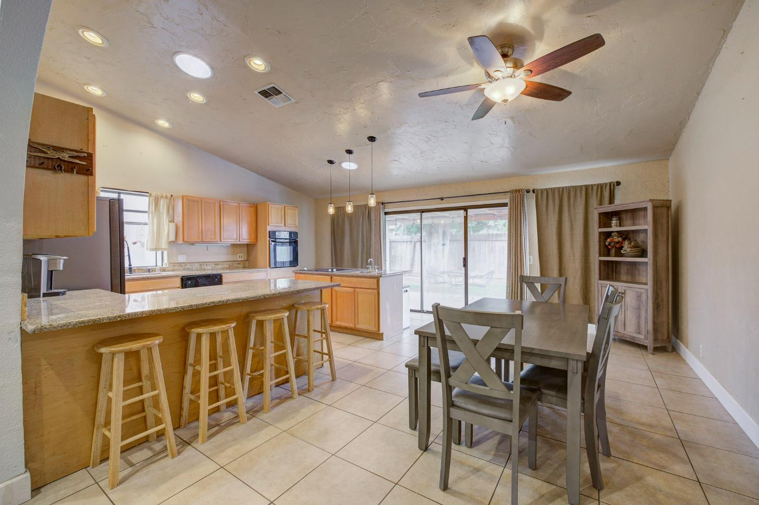 6648 Branchwater Way Citrus Heights, CA 95621 - Photo 7 of 28