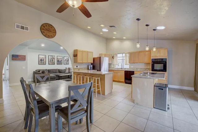 $425,000 | 6648 Branchwater Way, Citrus Heights, CA 95621