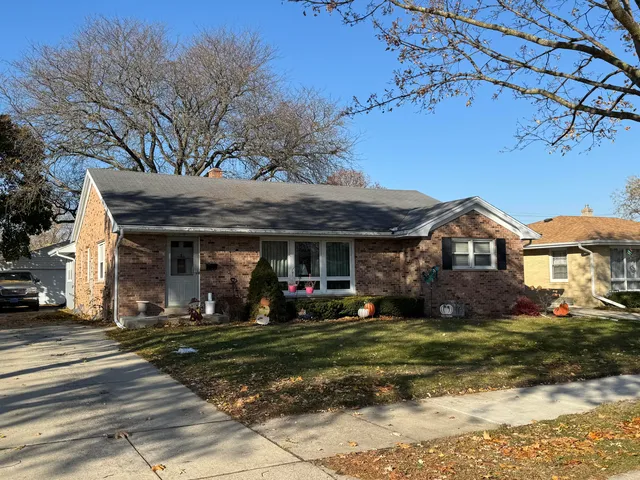 $328,000 | 3722 St Clair Street, Racine, WI 53402