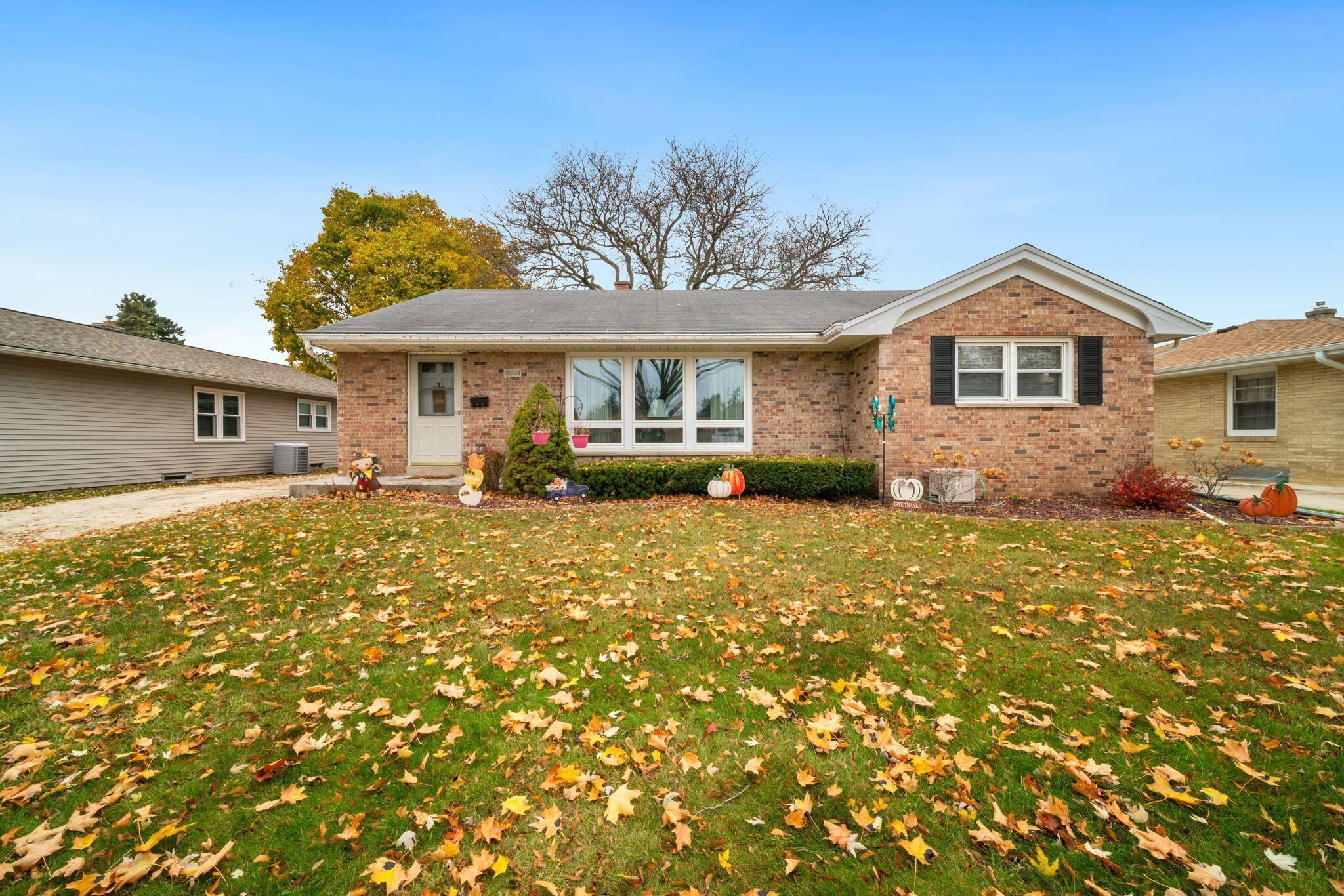 3722 St Clair Street Racine, WI 53402 - Photo 1 of 23 3722 St Clair (1)