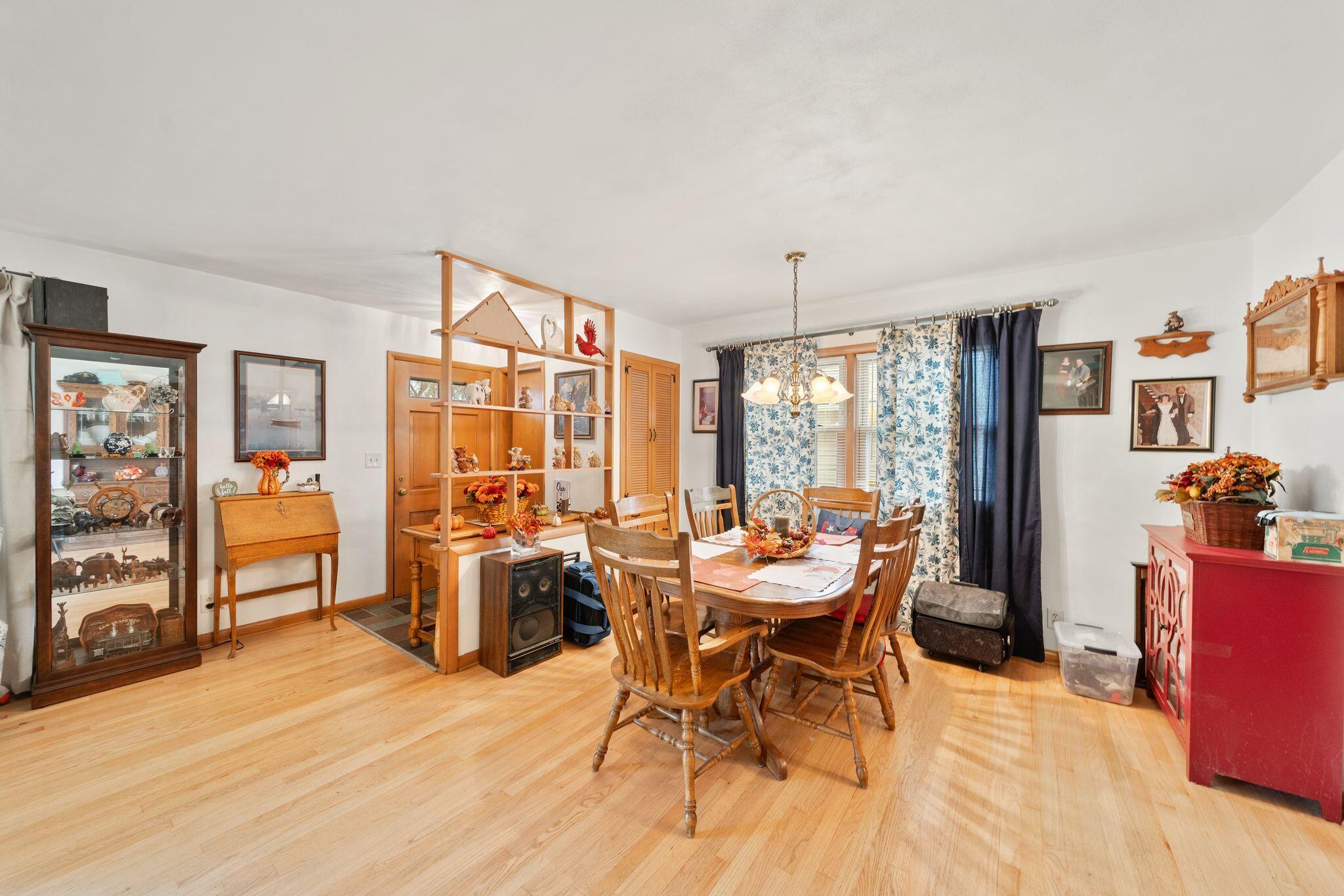 3722 St Clair Street Racine, WI 53402 - Photo 8 of 23 3722 St Clair (8)