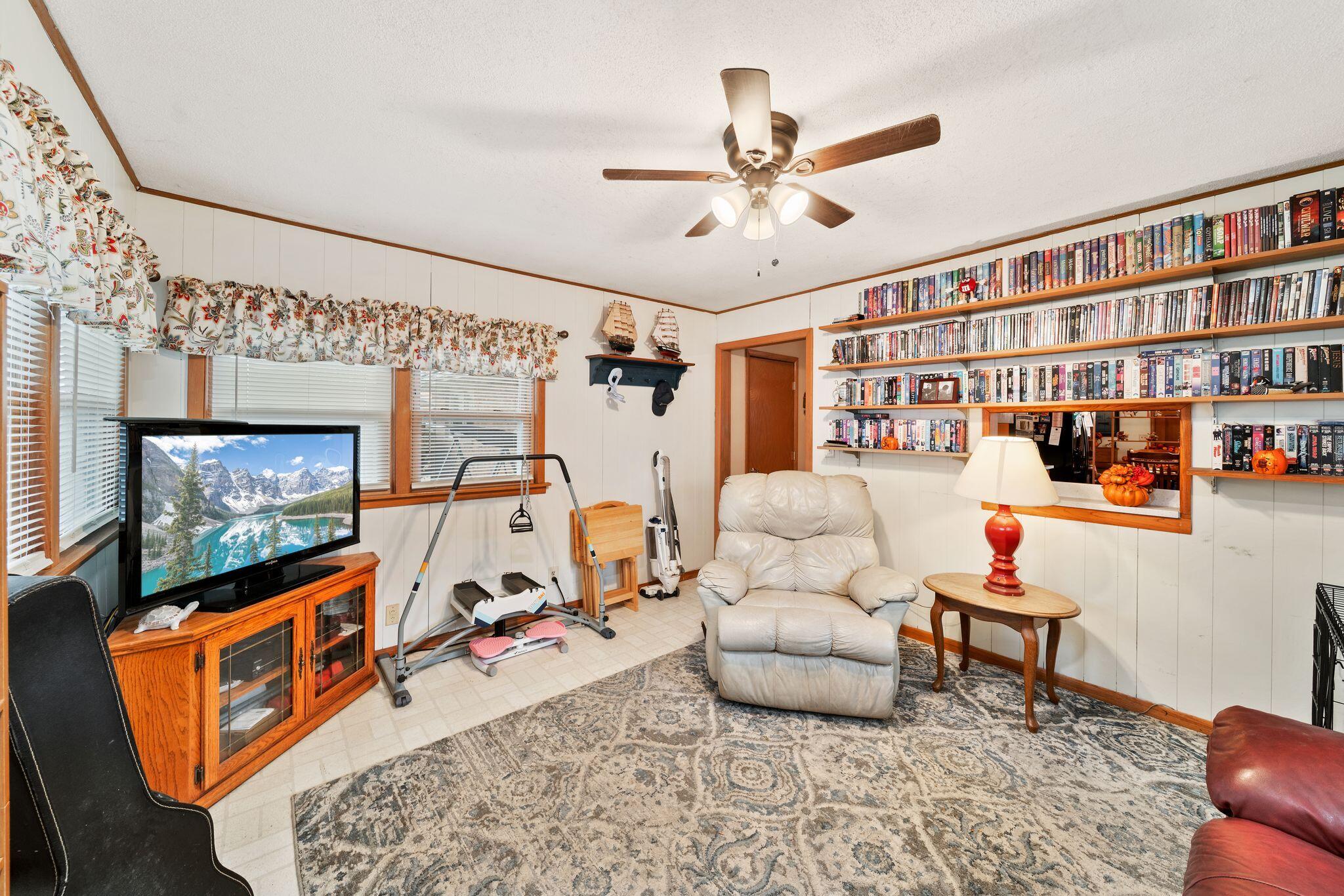 3722 St Clair Street Racine, WI 53402 - Photo 11 of 23 3722 St Clair (11)