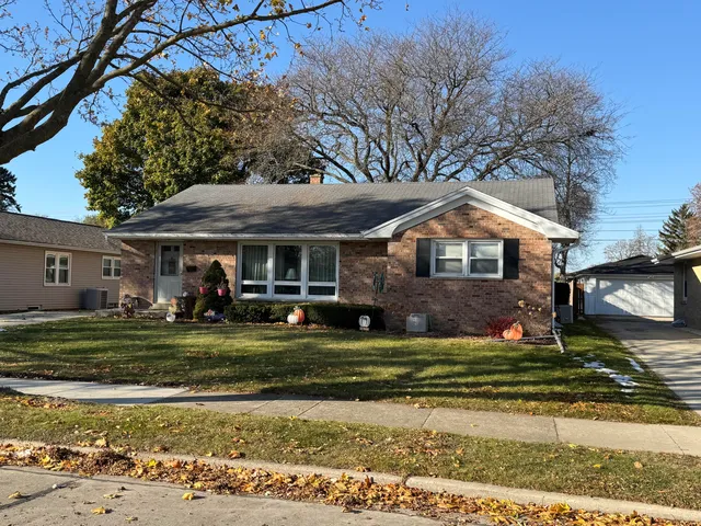 $328,000 | 3722 St Clair Street, Racine, WI 53402
